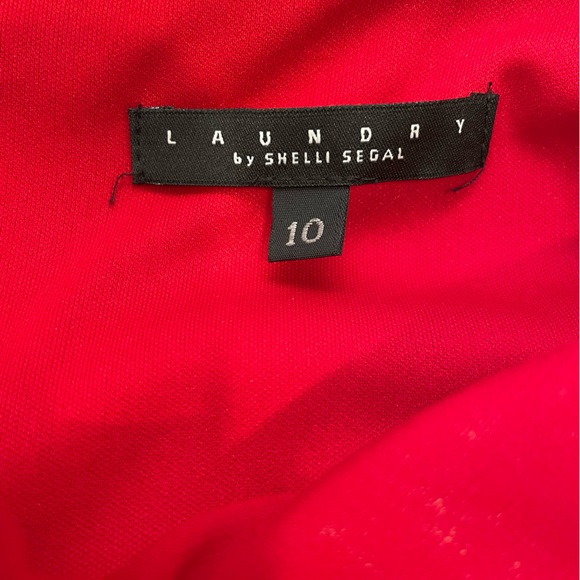 Beautiful red Laundry evening gown - Picture 6 of 8